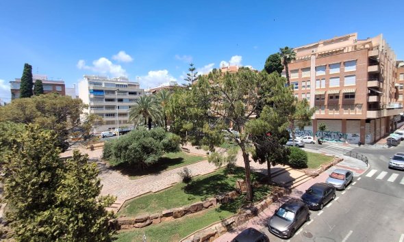 Resale - Apartment - Torrevieja - Centro