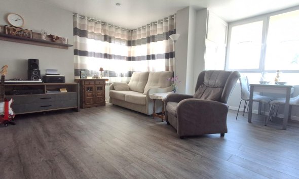 Resale - Apartment - Torrevieja - Centro