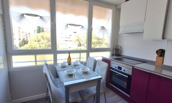 Resale - Apartment - Torrevieja - Centro