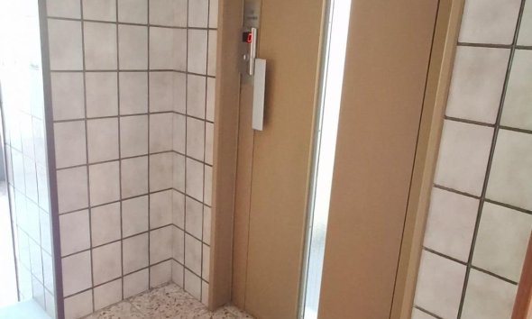 Resale - Apartment - Torrevieja - Centro