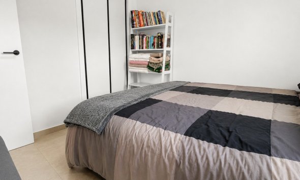 Resale - Apartment - Guardamar del Segura - El Raso