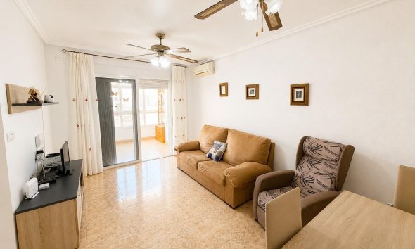 Resale - Apartment - Torrevieja - Estacion de autobuses