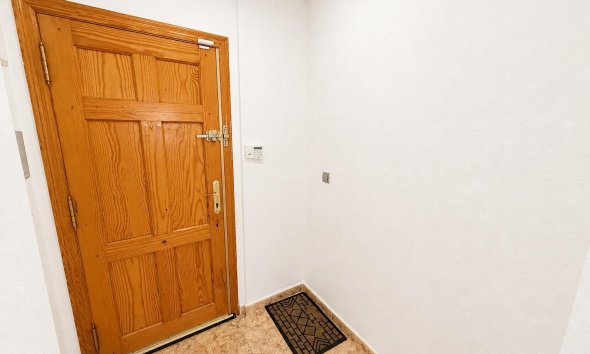 Resale - Apartment - Torrevieja - Estacion de autobuses