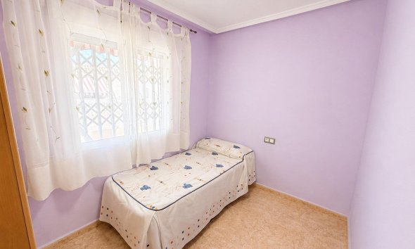 Resale - Apartment - Torrevieja - Estacion de autobuses