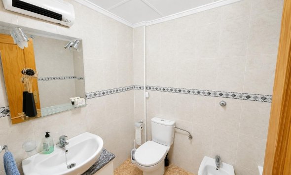 Resale - Apartment - Torrevieja - Estacion de autobuses
