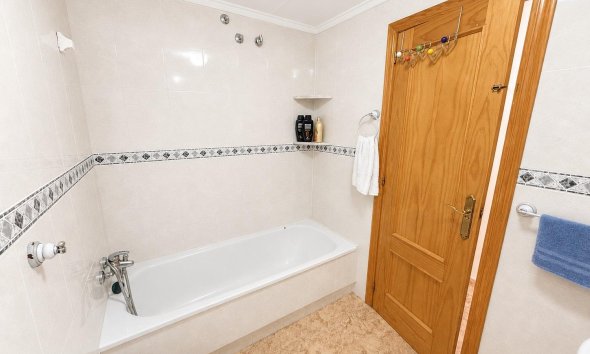 Resale - Apartment - Torrevieja - Estacion de autobuses