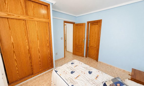 Resale - Apartment - Torrevieja - Estacion de autobuses
