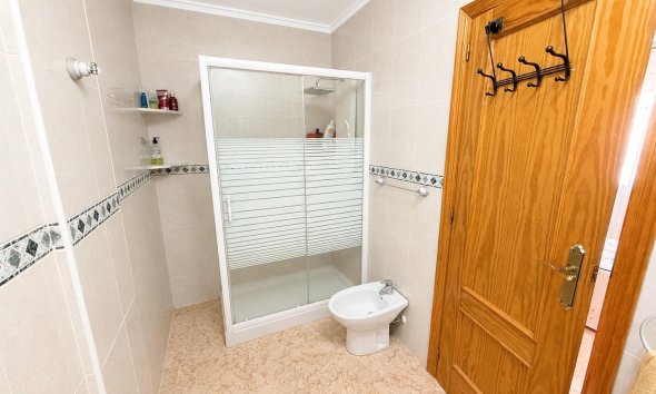 Resale - Apartment - Torrevieja - Estacion de autobuses