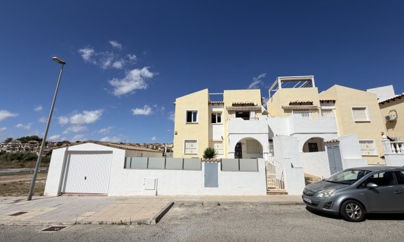 Resale - Apartment - Orihuela Costa - Villamartín