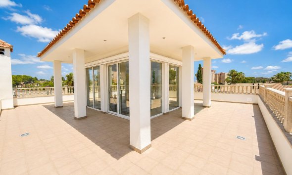 Resale - Villa - Dehesa de campoamor - Campoamor