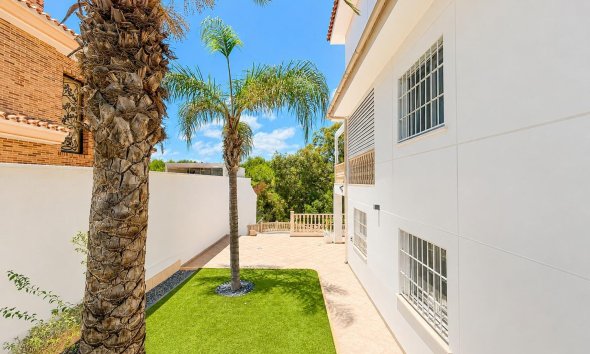 Resale - Villa - Dehesa de campoamor - Campoamor