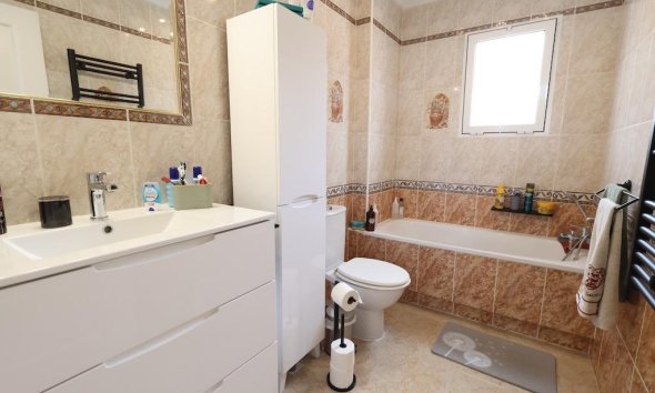 Resale - Villa - San Miguel de Salinas - Las Filipinas
