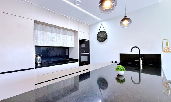 Resale - Apartment - Orihuela Costa - Punta Prima