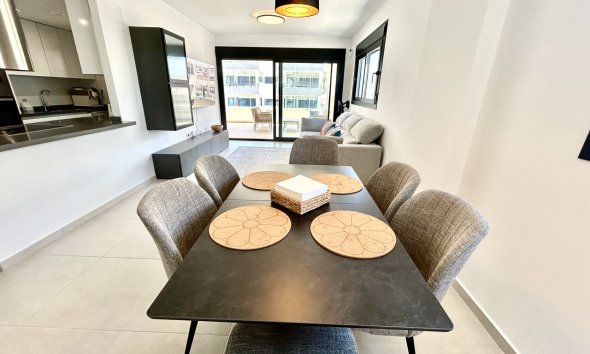 Resale - Apartment - Orihuela Costa - Los Dolses