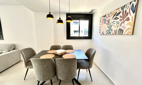 Resale - Apartment - Orihuela Costa - Los Dolses