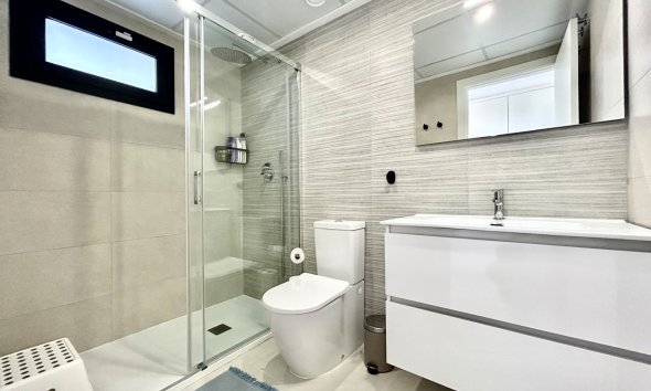 Resale - Apartment - Orihuela Costa - Los Dolses