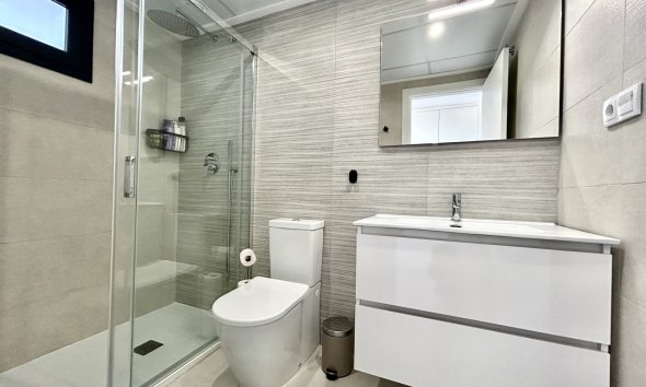 Resale - Apartment - Orihuela Costa - Los Dolses