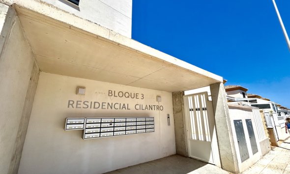 Resale - Apartment - Orihuela Costa - Los Dolses