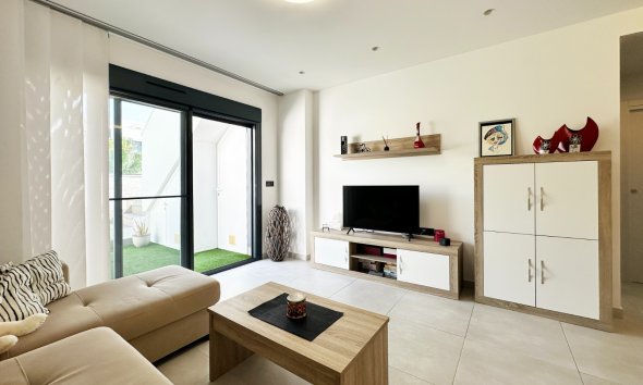 Resale - Apartment - Guardamar del Segura - El Raso