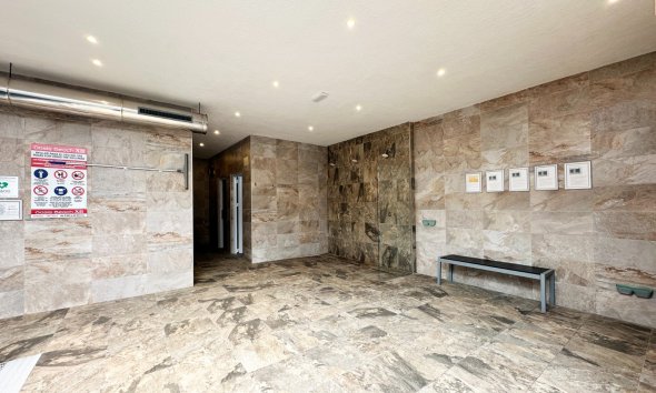 Resale - Apartment - Guardamar del Segura - El Raso
