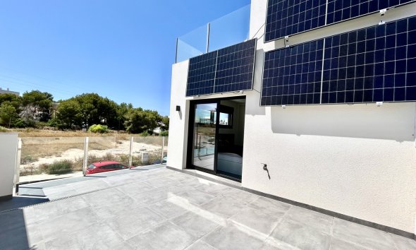 Resale - Villa - Orihuela Costa - Villamartín
