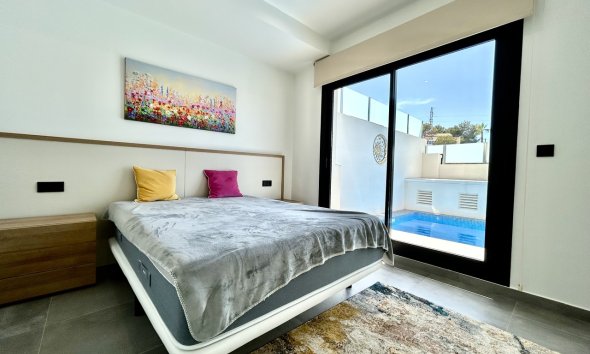 Resale - Villa - Orihuela Costa - Villamartín