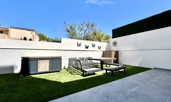 Resale - Villa - Orihuela Costa - Villamartín