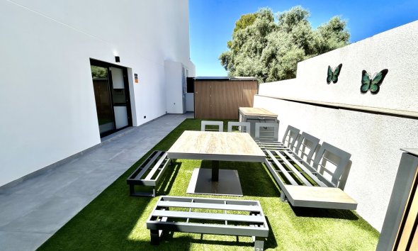Resale - Villa - Orihuela Costa - Villamartín