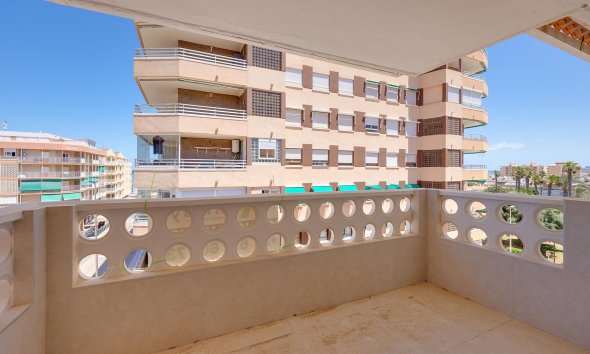 Resale - Apartment - Torrevieja - La Mata