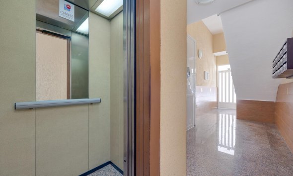 Resale - Apartment - Torrevieja - La Mata