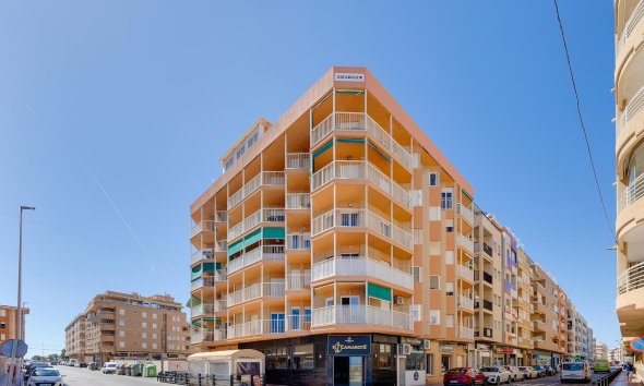 Resale - Apartment / Duplex - Torrevieja - La Mata