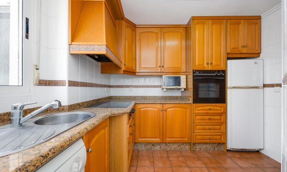 Resale - Apartment - Torrevieja - La Mata