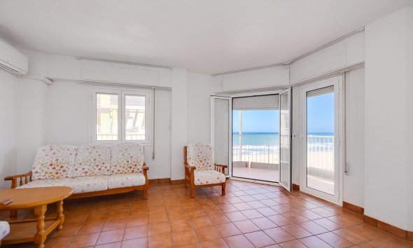 Resale - Apartment - Torrevieja - La Mata