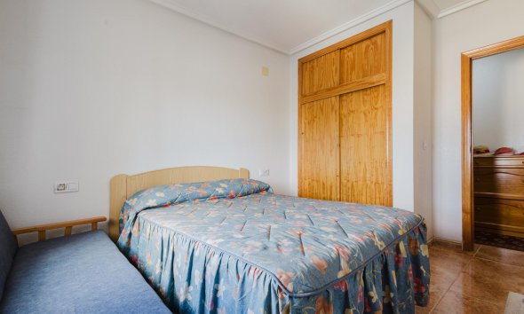 Resale - Apartment - Torrevieja - Playa del Acequión