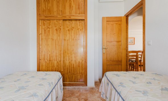 Resale - Apartment - Torrevieja - Playa del Acequión