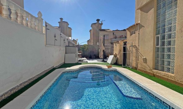 Resale - Terraced house / Townhouse - Orihuela Costa - Villamartín