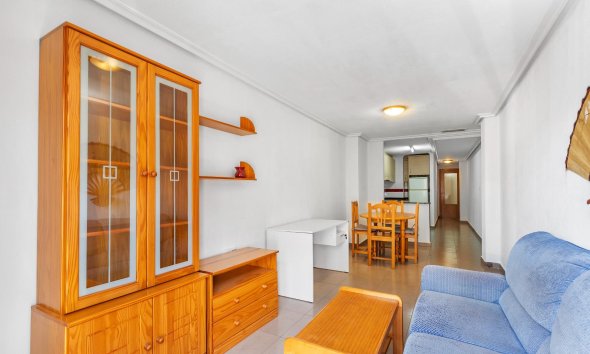 Reventa - Apartamento / Dúplex - Torrevieja