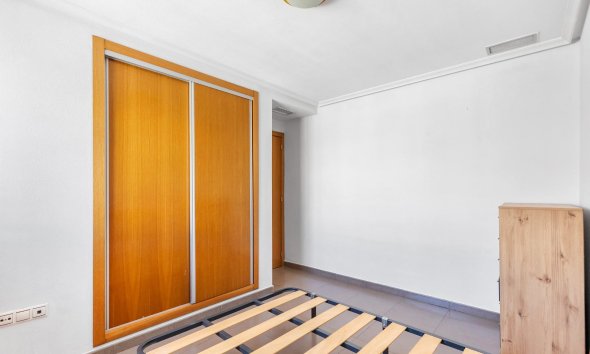 Reventa - Apartamento / Dúplex - Torrevieja