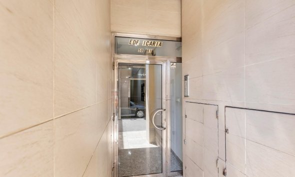 Reventa - Apartamento / Dúplex - Torrevieja