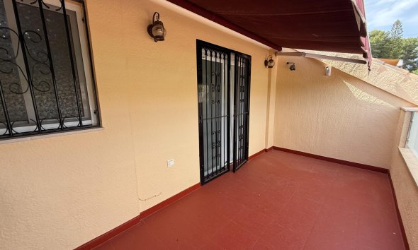 Resale - Terraced house / Townhouse - Torrevieja - Los Balcones