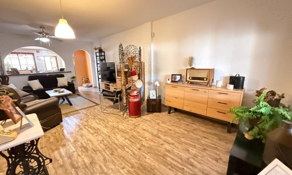 Resale - Terraced house / Townhouse - Torrevieja - Los Balcones