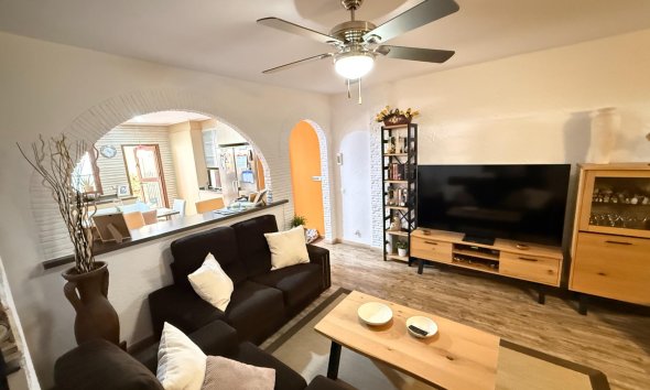 Resale - Terraced house / Townhouse - Torrevieja - Los Balcones