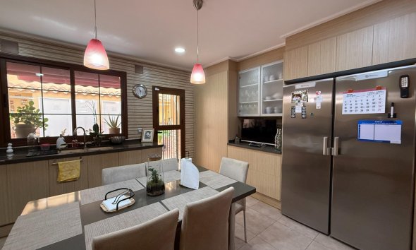 Resale - Terraced house / Townhouse - Torrevieja - Los Balcones