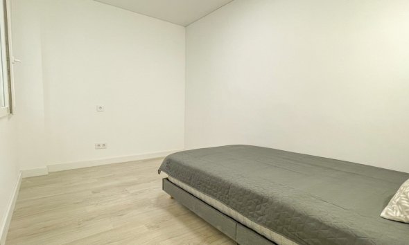 Resale - Apartment - Torrevieja - Acequion