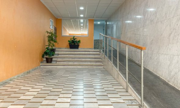 Resale - Apartment - Torrevieja - Acequion