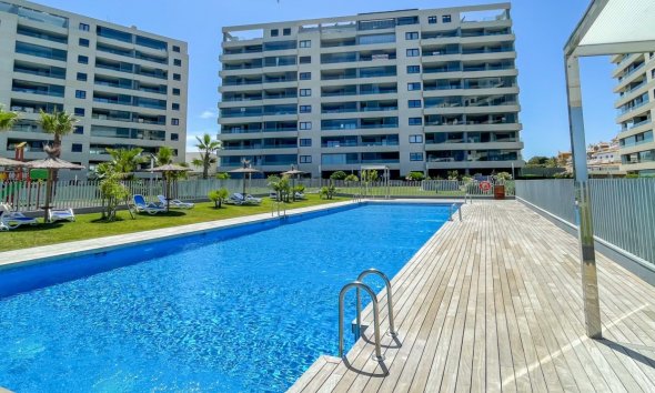 Resale - Apartment - Orihuela Costa - Punta Prima