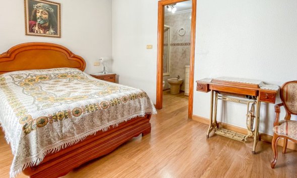Resale - Apartment - Torrevieja - Acequion
