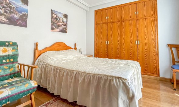 Resale - Apartment - Torrevieja - Acequion