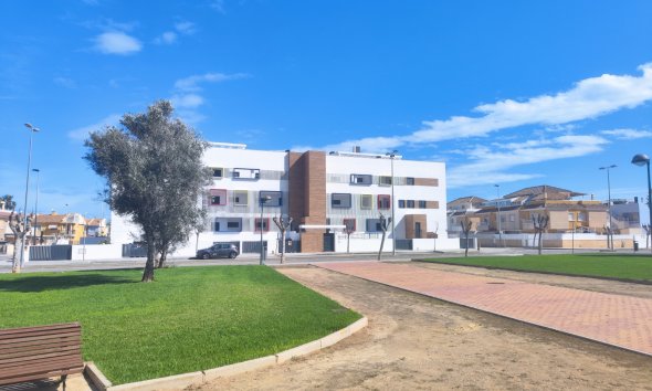 Resale - Apartment - Pilar de la Horadada - El Mojón