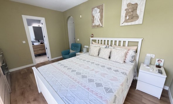 Resale - Villa - Orihuela Costa - Villamartín